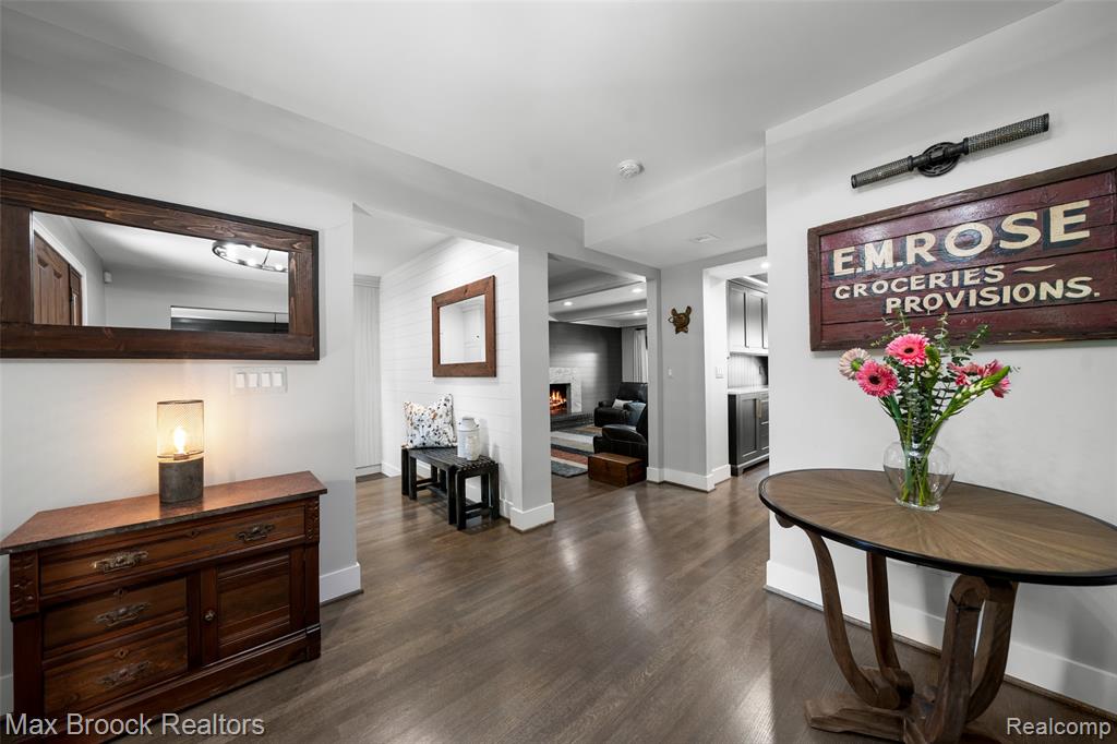 6907 W Knollwood Circle, West Bloomfield, MI — Photo 5