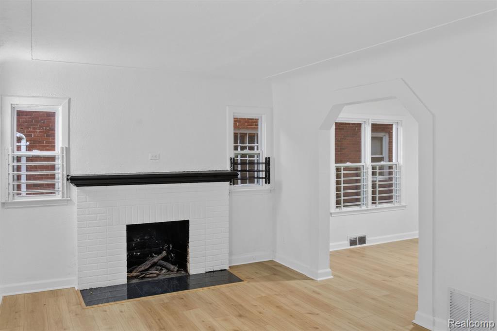 15784 Pinehurst Street - Photo 3