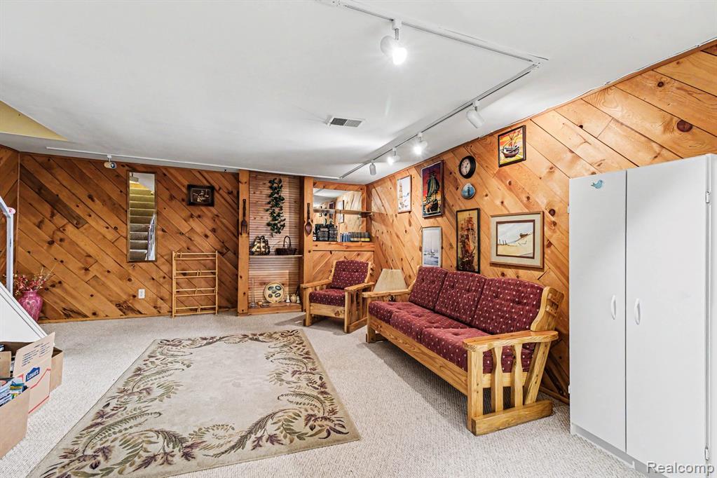 3120 N Summers Road N, Keego Harbor, MI 48320 — Photo 12
