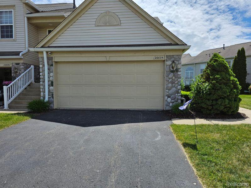 26604 KIRKWAY Circle, Woodhaven, MI 48183 — Photo 3