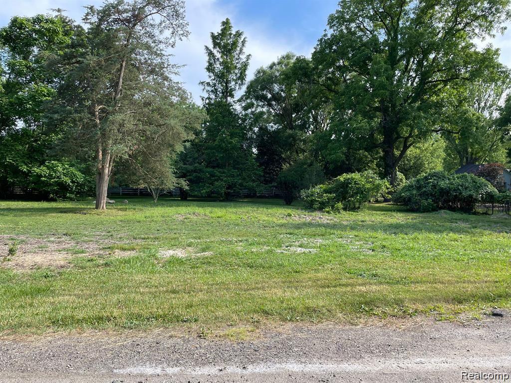 8269 BELLEVUE Road, Grosse Ile, MI 48138 — Photo 2