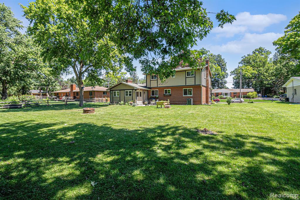 13304 Pomona Drive, Fenton, MI 48430 — Photo 19