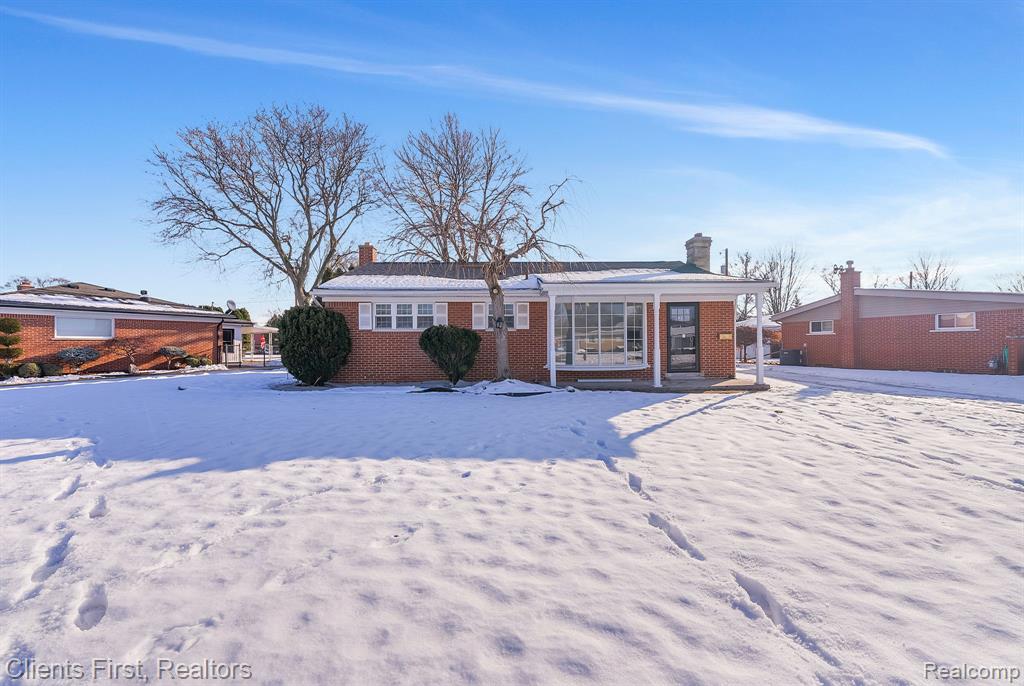 8680 Mercedes Street, Dearborn Heights, MI 48127 — front exterior