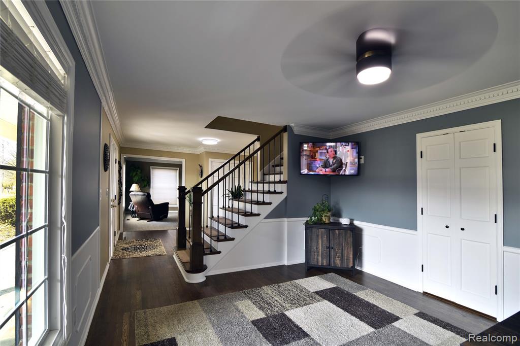 9693 BURNING TREE Drive, Grand Blanc, MI 48439 — Photo 21