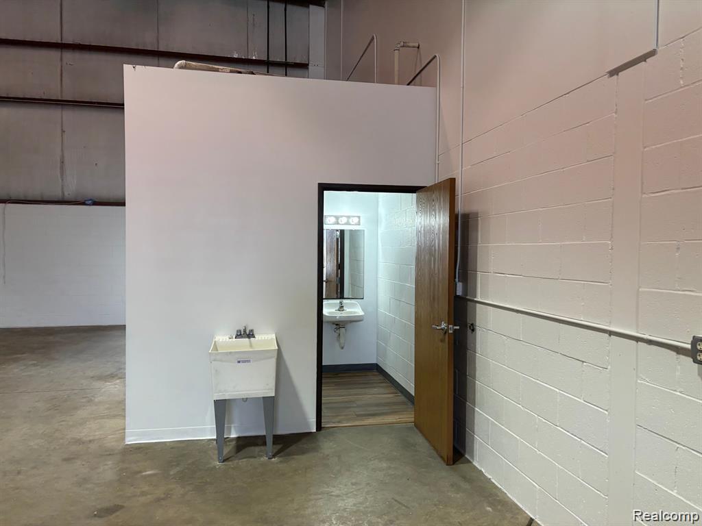 12805 Silver Lake Road, Brighton, MI, 48116