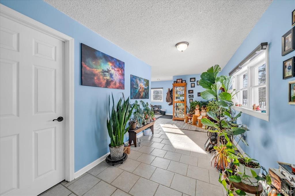 9169 Graytrax Road, Grand Blanc, MI 48439 — Photo 9