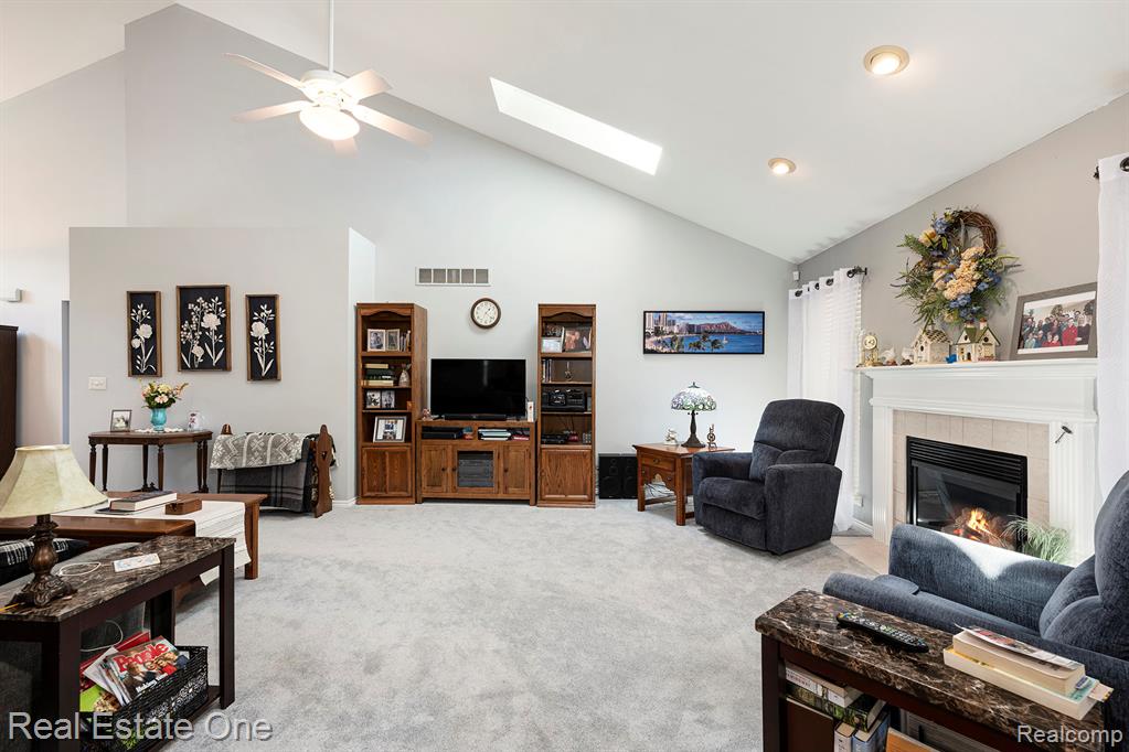 4097 Honeysuckle Drive, Sterling Heights, MI 48314 — Photo 4