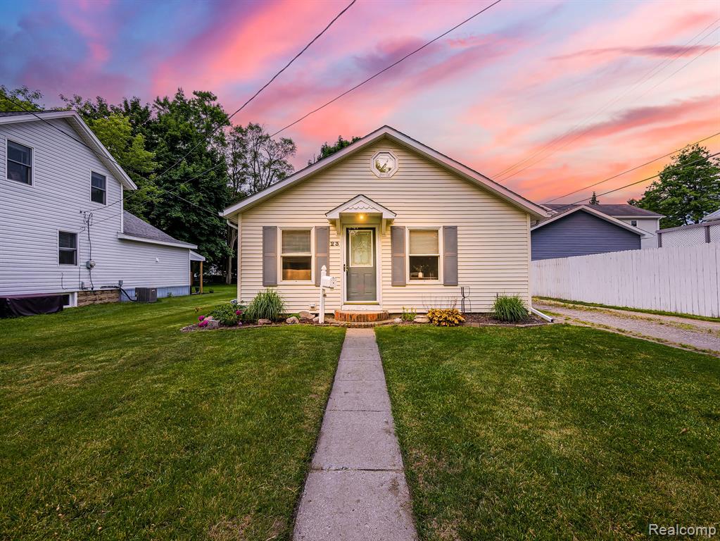 23 PEARL Street, Oxford, MI 48371 — front exterior