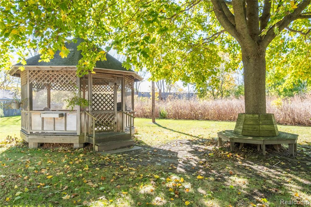 307 Center Street, Holly, MI 48442 — Photo 17