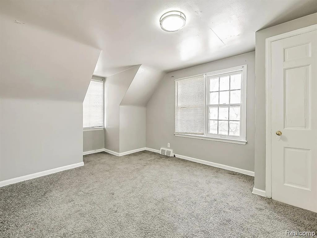 9744 Lakepointe Street E, Detroit, MI 48224 — Photo 12