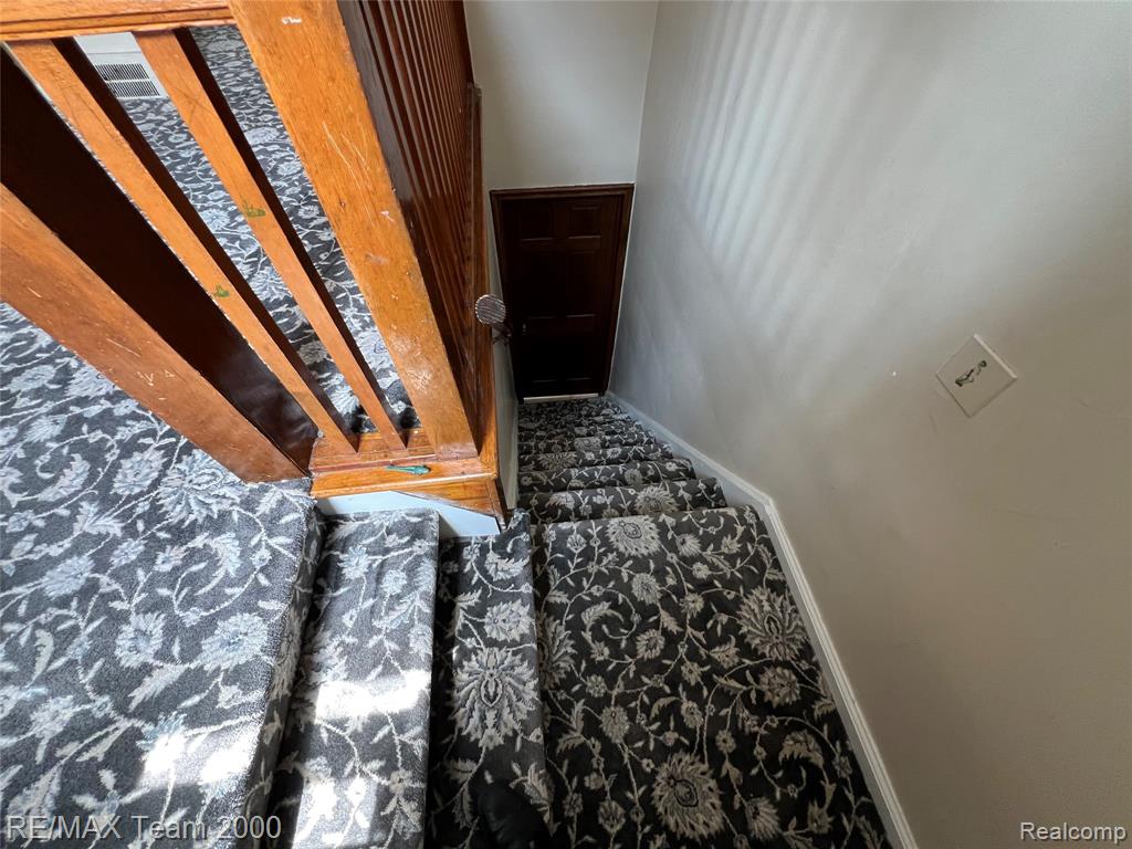 6410 Orchard Avenue, Dearborn, MI 48126 — Photo 23