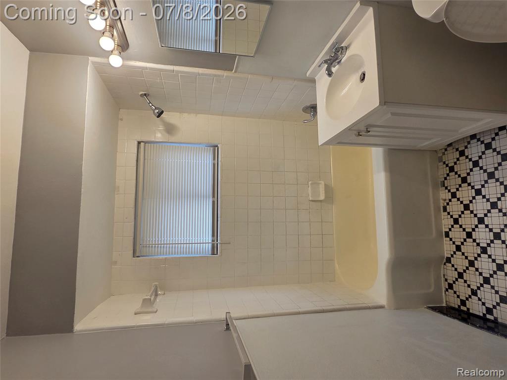 14757 Wilfred Street, Detroit, MI 48213 — Photo 16