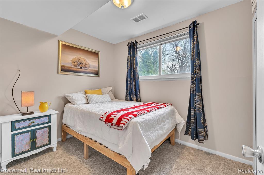 8722 WOODSHIRE Drive, White Lake, MI — Photo 34