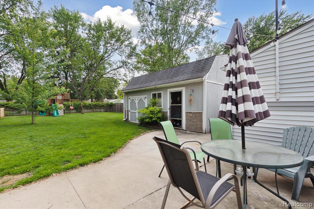 6279 Woodsdale Drive, Grand Blanc, MI 48439 — Photo 36