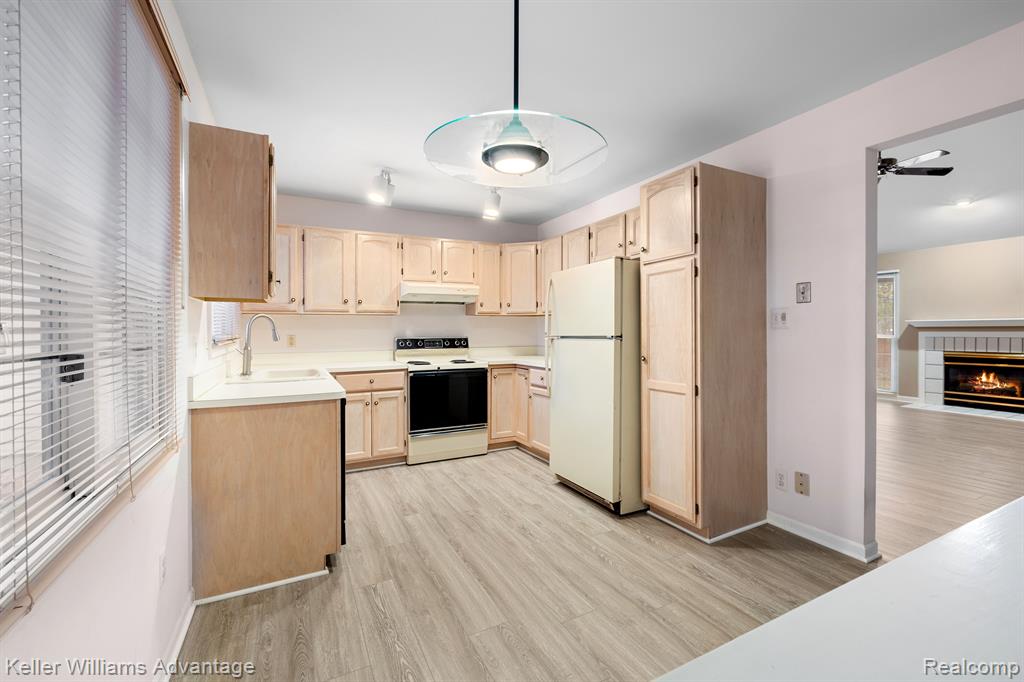 1003 Hickory Drive, Brighton, MI 48116 — Photo 5