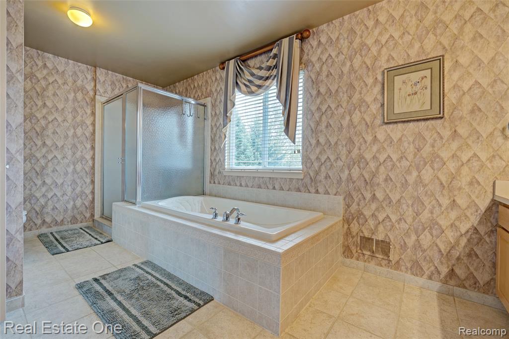 650 Eastlake Trail, Oxford, MI 48371 — Photo 26