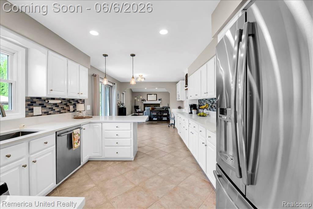 6503 MOUNTVIEW, Brighton, MI 48116 — Photo 2