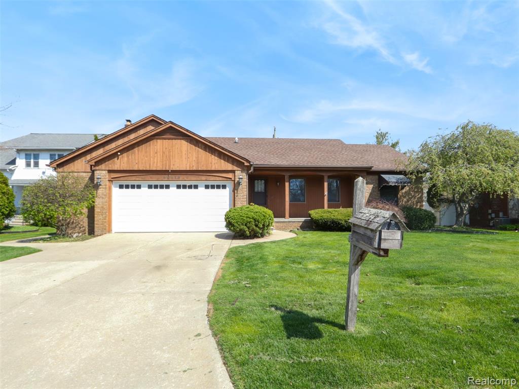 22419 Milner Street, Saint Clair Shores, MI 48081