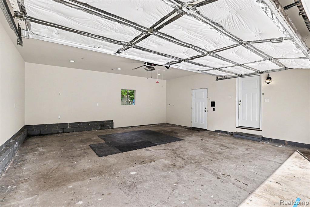 9315 Hillcrest Road, Clarkston, MI 48348 — Photo 21