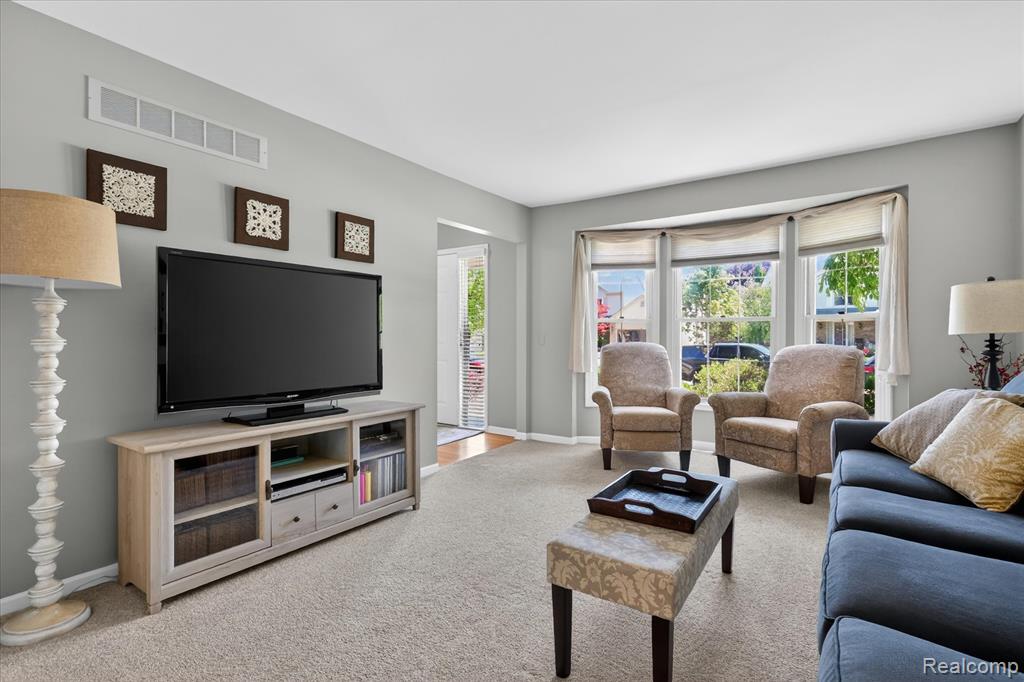 7071 Foxcreek Drive, Canton, MI 48187 — Photo 10