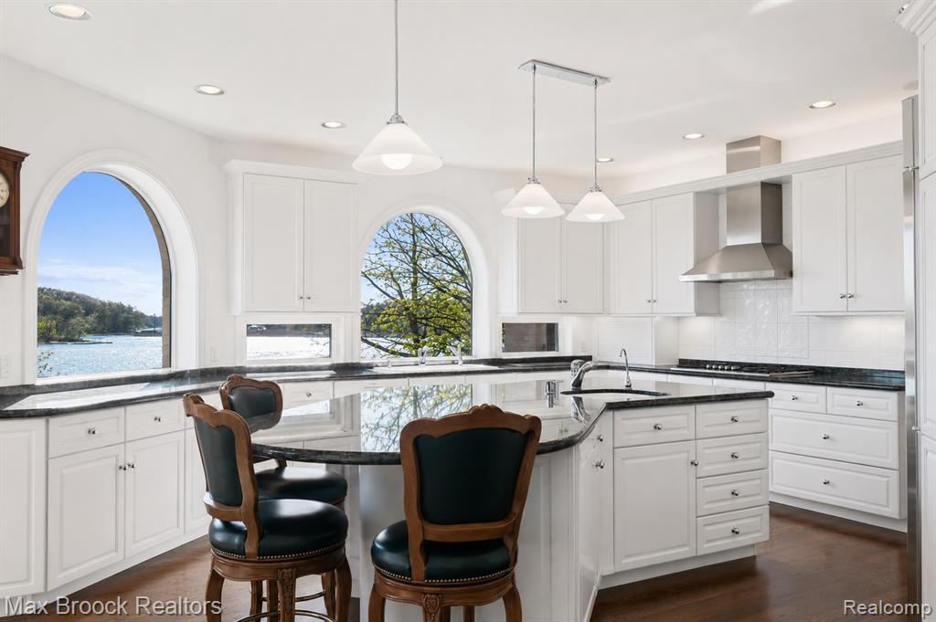 1832 Long Lake Shore Drive, Bloomfield Hills, MI 48302 — Photo 21