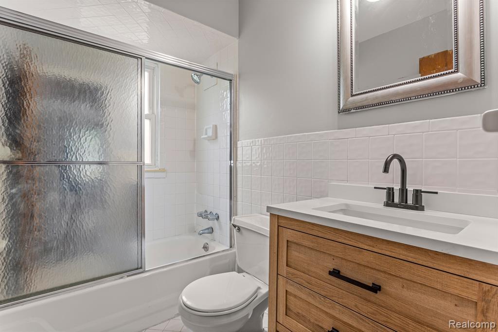 8306 HELEN, Center Line, MI 48015 — Photo 13