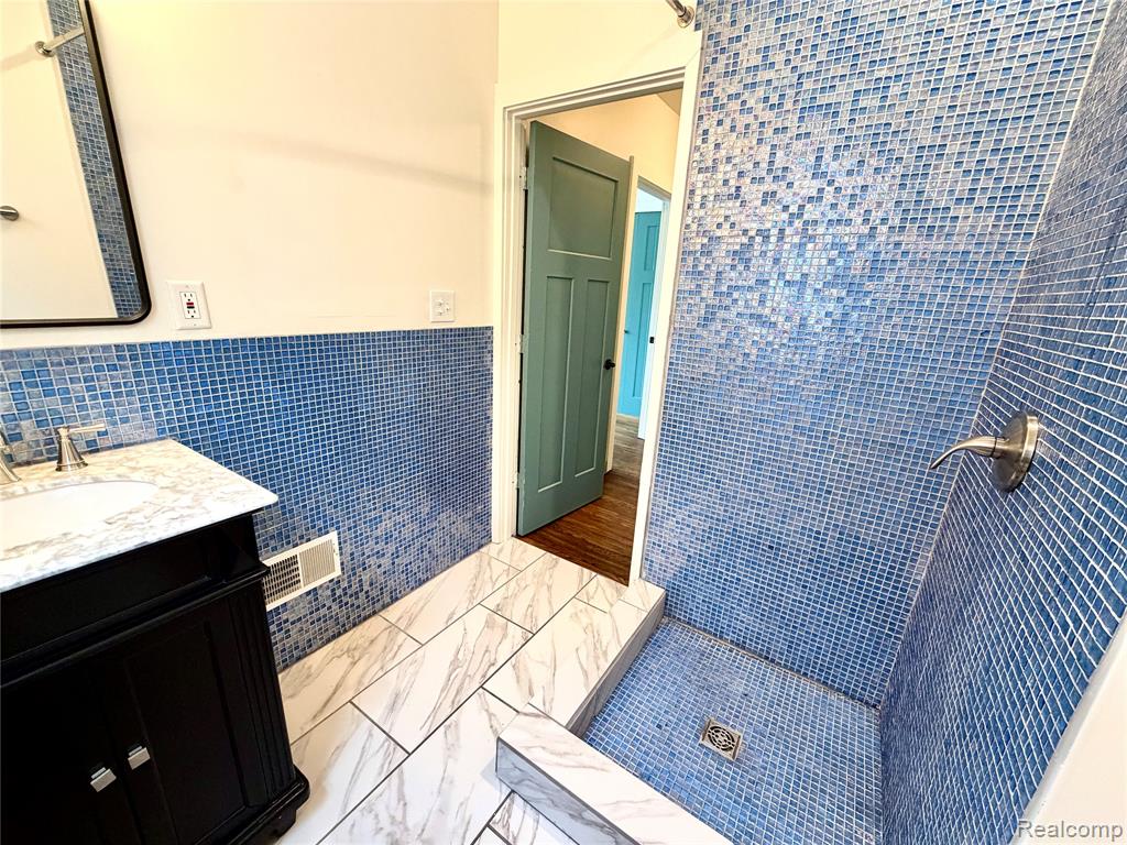 2045 Calvert Street, Detroit, MI 48206 — Photo 27