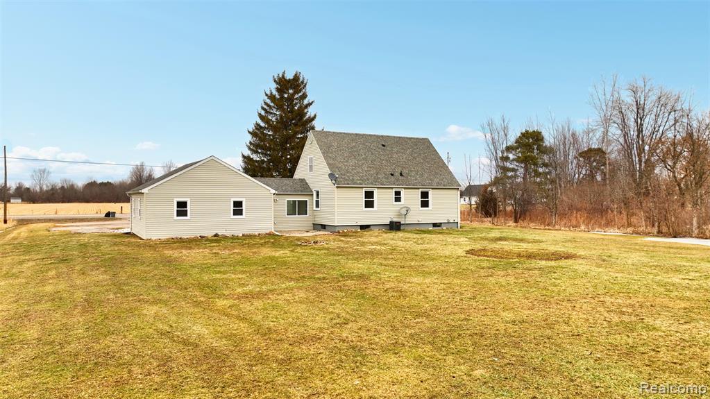 4469 W Coldwater Road, Flint, MI 48504 — Photo 10