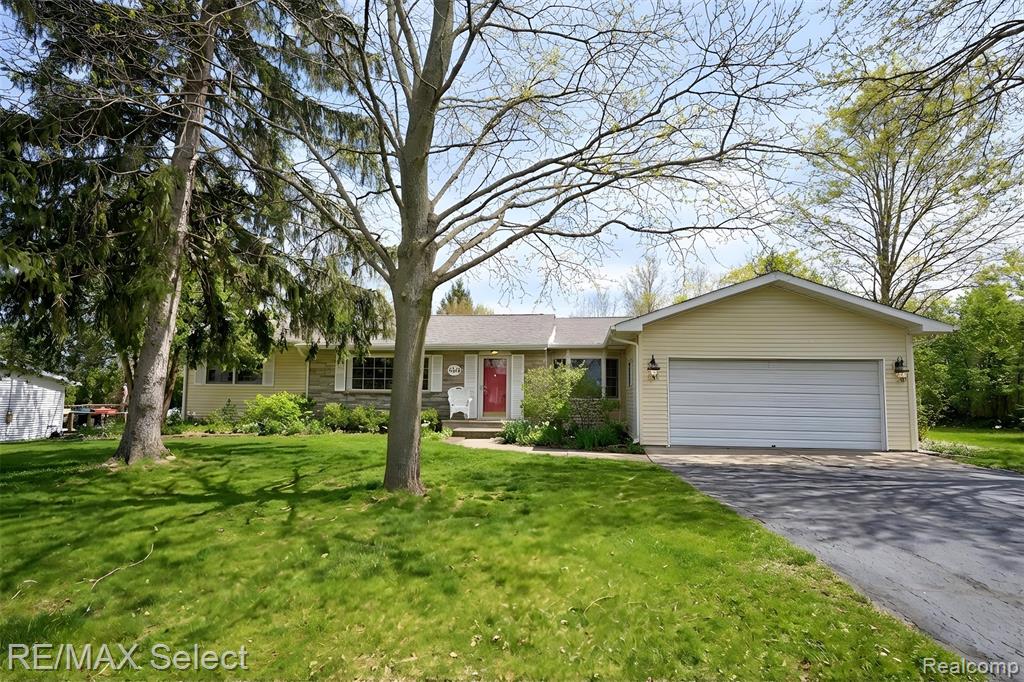 6324 Calkins Road, Flint, MI 48532 — Photo 2