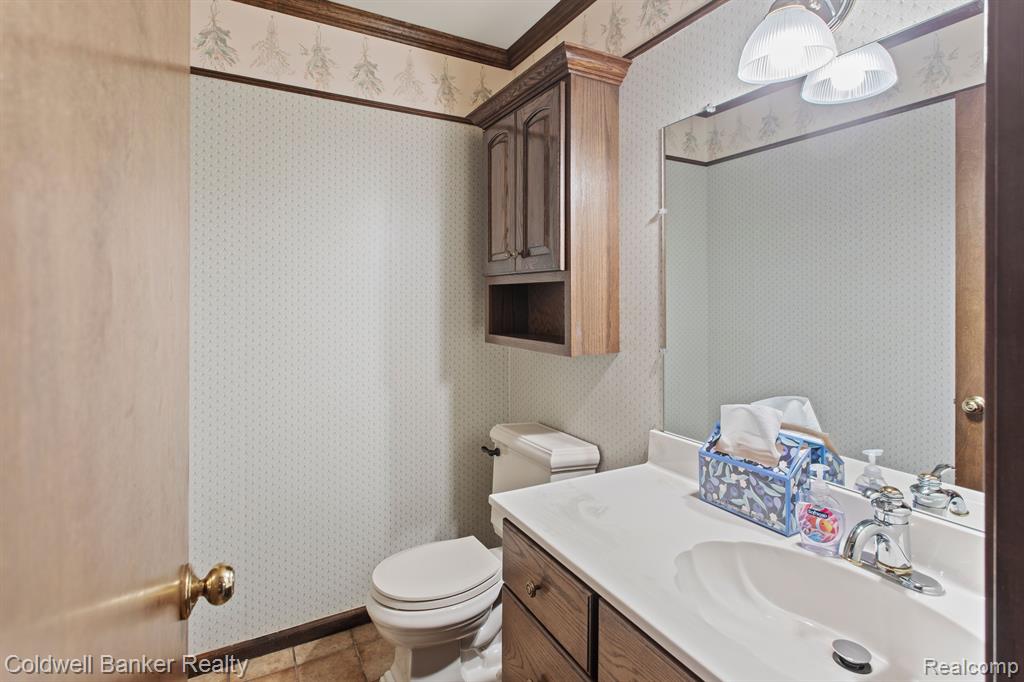16235 WINCHESTER Drive, Northville, MI 48168 — Photo 30