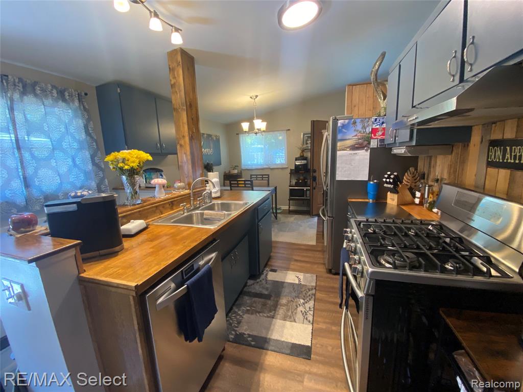 818 McKeighan Avenue, Flint, MI 48507 — Photo 22