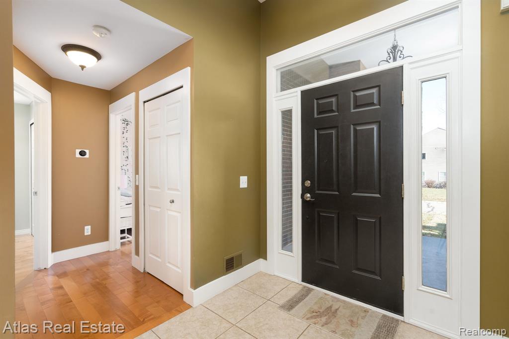 4400 Pebble Creek Boulevard, Burton, MI 48439 — Photo 10