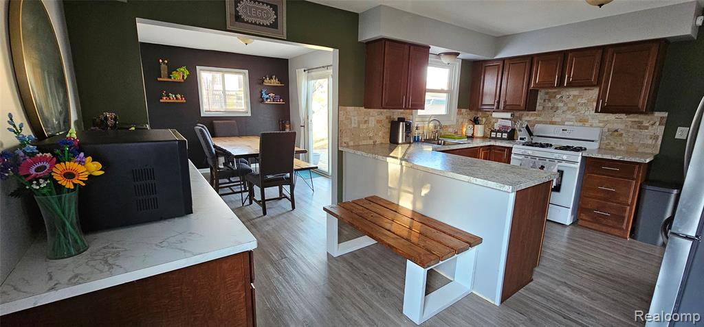 22308 Larch Street, Woodhaven, MI 48183 — Photo 23