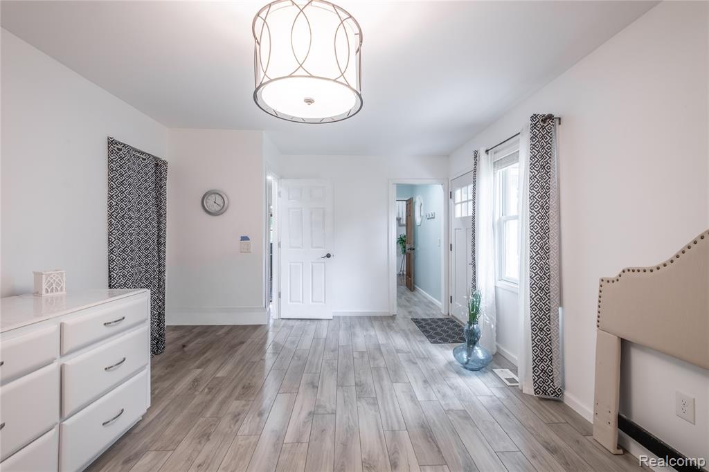 1704 Lakewood Circle, Lapeer, MI, 48446