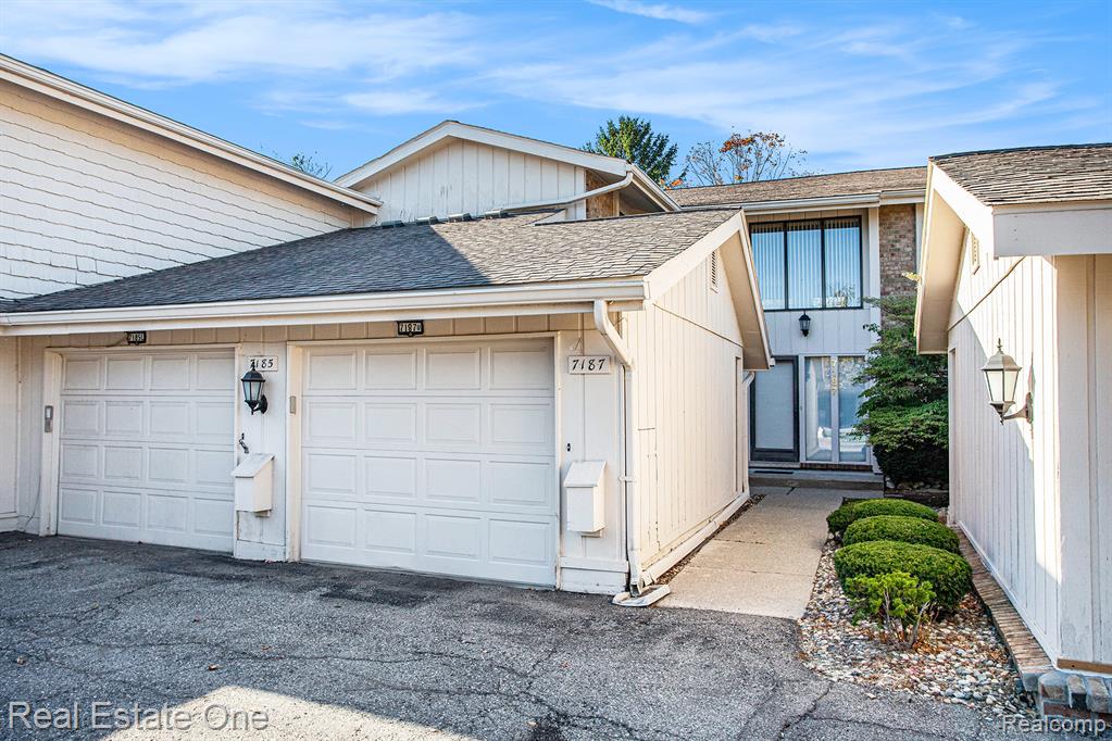7187 Pebble Park Drive, West Bloomfield, MI — Photo 3