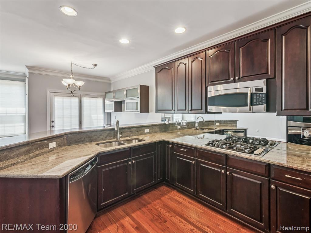44969 S BROADMOOR Circle, Northville, MI — Photo 16