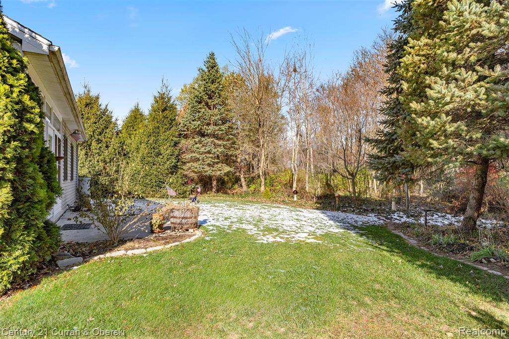 6858 Yorktown Place, Temperance, MI 48182 — Photo 48