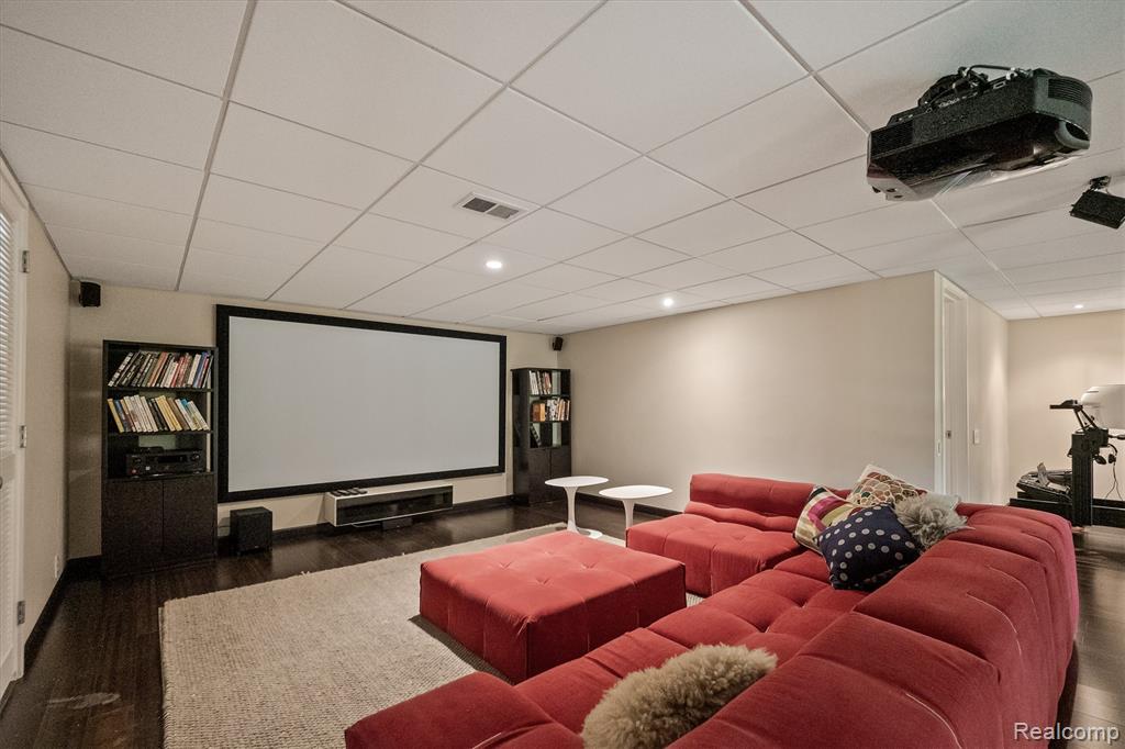 7371 Lindenmere Drive, Bloomfield Hills, MI 48301 — Photo 35