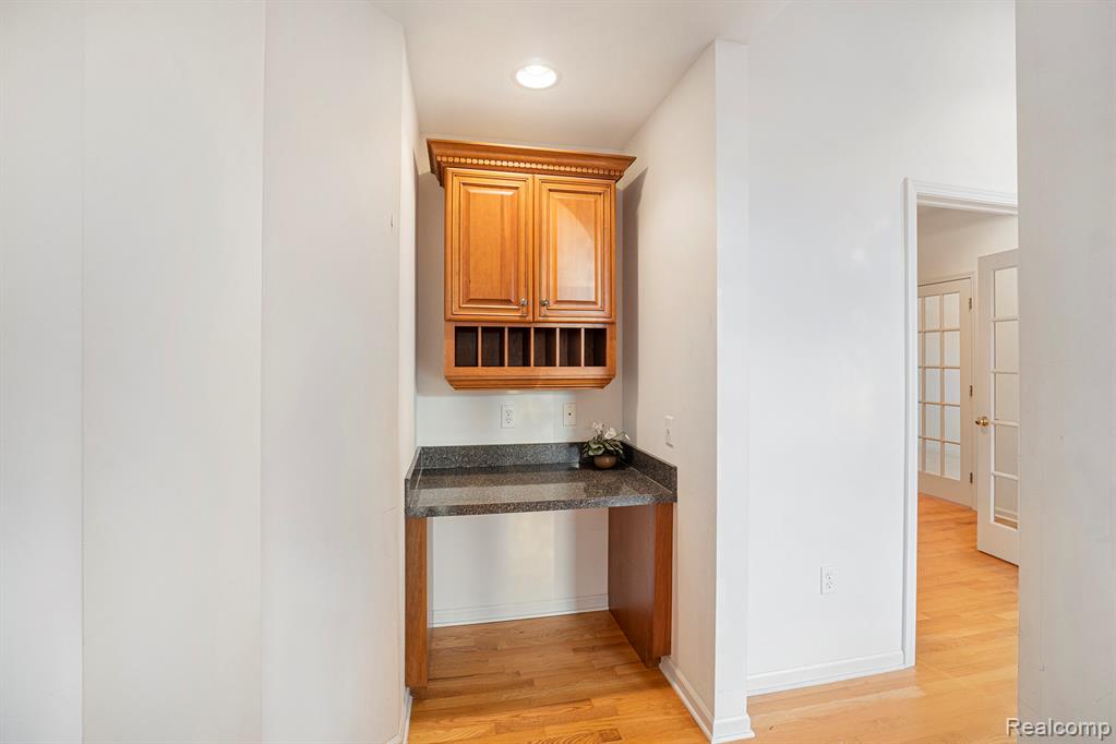4382 Oak Tree Court, Fenton, MI 48430 — Photo 18