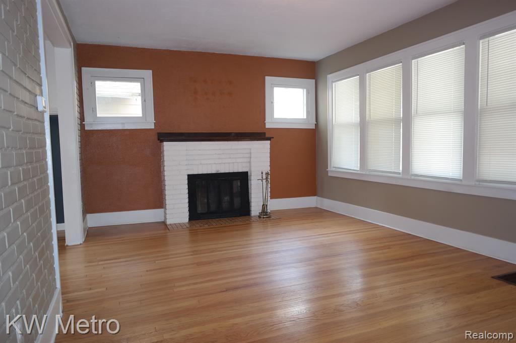 900 HARVARD Road, Berkley, MI 48072 — Photo 5