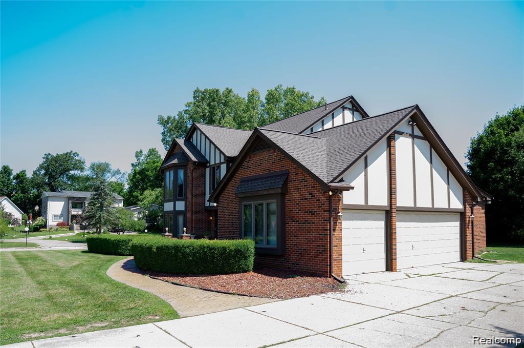 6651 Arlington Drive, West Bloomfield, MI — Photo 14