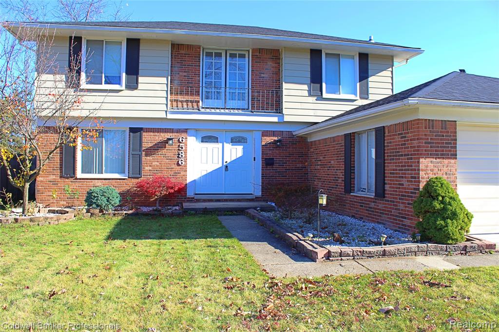 6586 CARRIAGE HILLS Drive, Canton, MI 48187 — Photo 33