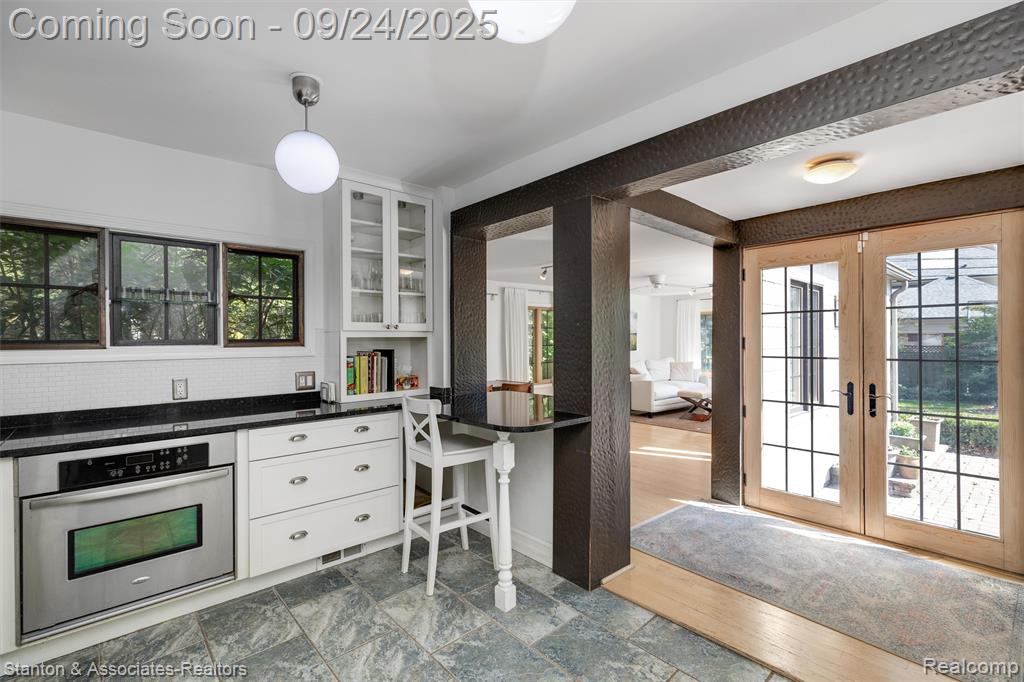 636 Waddington Street, Bloomfield Hills, MI 48301 — Photo 14