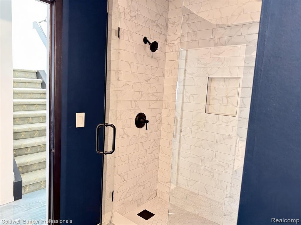 4692 W Wickford, Bloomfield Hills, MI 48302 — Photo 50