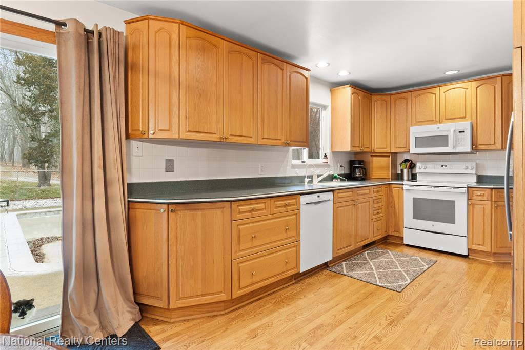 11720 Andersonville Road, Davisburg, MI 48350 — Photo 13