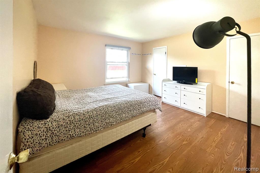 41425 GREENWOOD Drive, Canton, MI 48187 — Photo 9