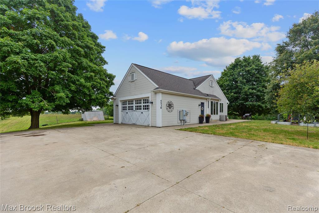 4536 Crandall Road, Howell, MI 48855 — Photo 33