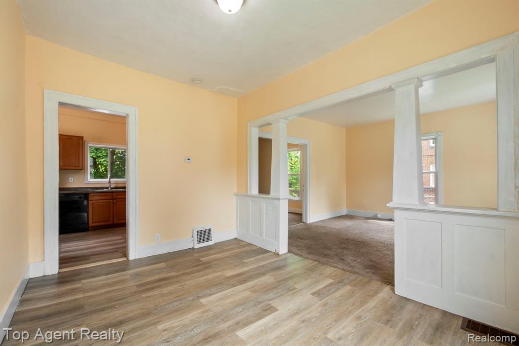50 Henderson Street, Pontiac, MI 48341 — Photo 13