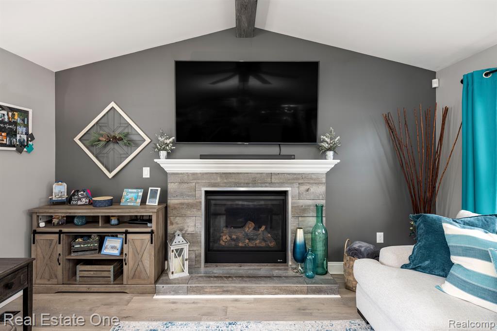 4083 W MAPLE Road, Wixom, MI 48393 — Photo 7
