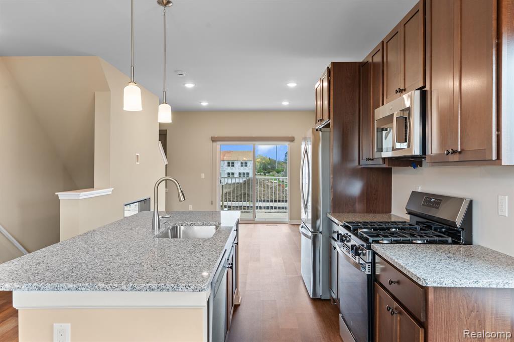849 Canterbury Ln, Troy, MI 48085 — Photo 9